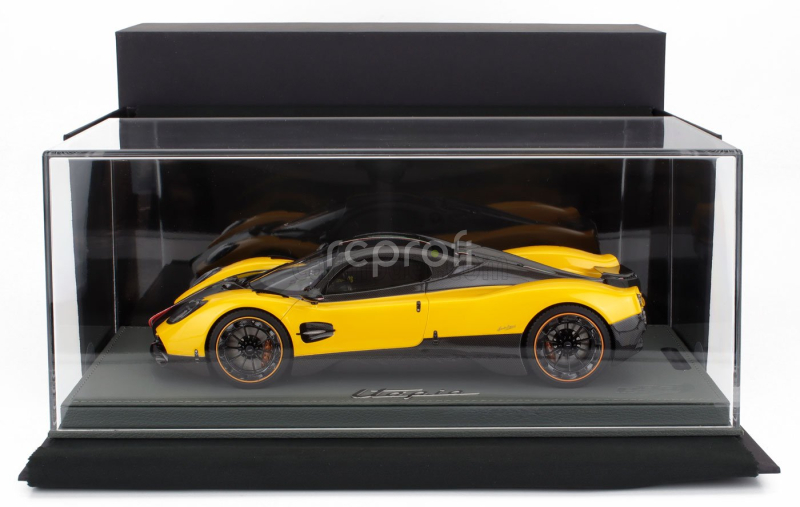 Bbr-models Pagani Utopia 2022 - Con Vetrina - With Showcase 1:18 Giallo Ginevra - Yello Carbon
