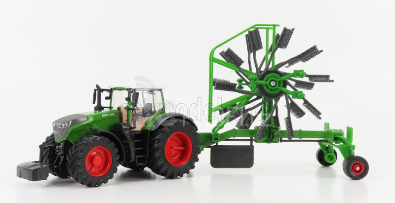 Bburago Fendt 1050 Vario s doplňky (dárkové balení)