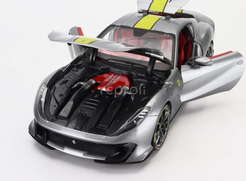 Bburago Ferrari 812 Competizione 2021 1:18 Grigio Coburn Žlutá - Grey Met