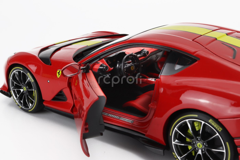 Bburago Ferrari 812 Competizione 2021 1:18 Rosso Corsa - Červenožlutá