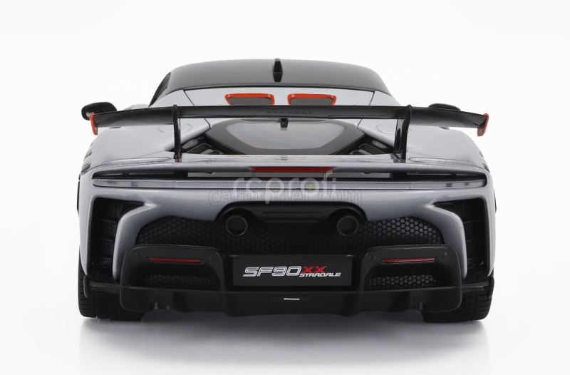 Bburago Ferrari Sf90xx Stradale 2024 1:18 Bianco Artico - Bílá Met Oranžová Černá