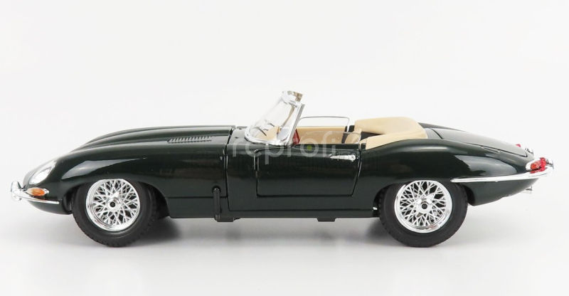 Bburago Jaguar E-type Spider 1961 1:18 Zelená