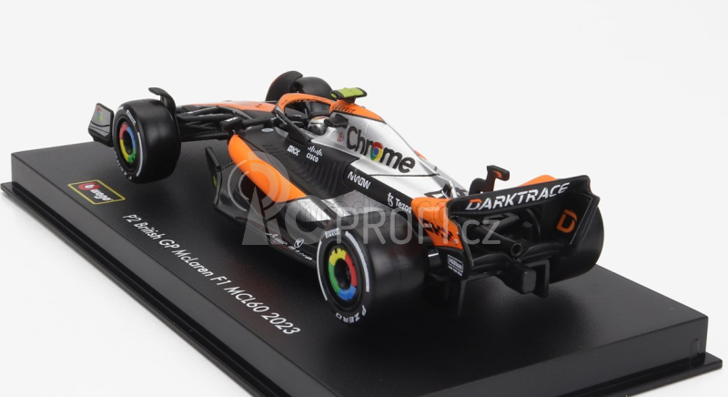 Bburago Mclaren F1  Mcl60 Team Mclaren N 4 2nd British Gp 2023 Lando Norris - Con Pilota E Vetrina - With Pilot And Showcase 1:43 Oranžová Černá Chrom