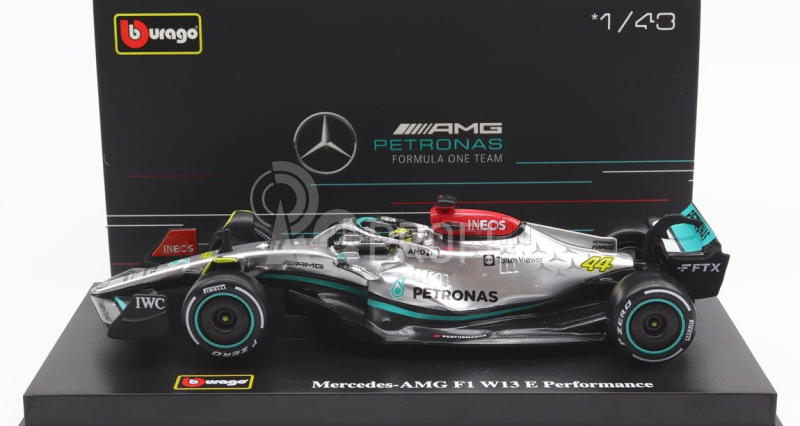 Bburago Mercedes gp F1 W13e Team Mercedes-amg Petronas F1 N 44 Season 2022 Lewis Hamilton - With Helmet And Plastic Showcase 1:43 Stříbrná Zelená