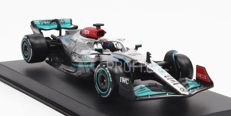 Bburago Mercedes gp F1 W13e Team Mercedes-amg Petronas F1 N 63 Season 2022 George Russel - With Helmet And Plastic Showcase 1:43 Stříbrná Zelená