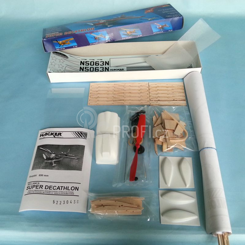 BELLANCA SUPER DECATHLON na gumu, stavebnice Hacker, HC2304
