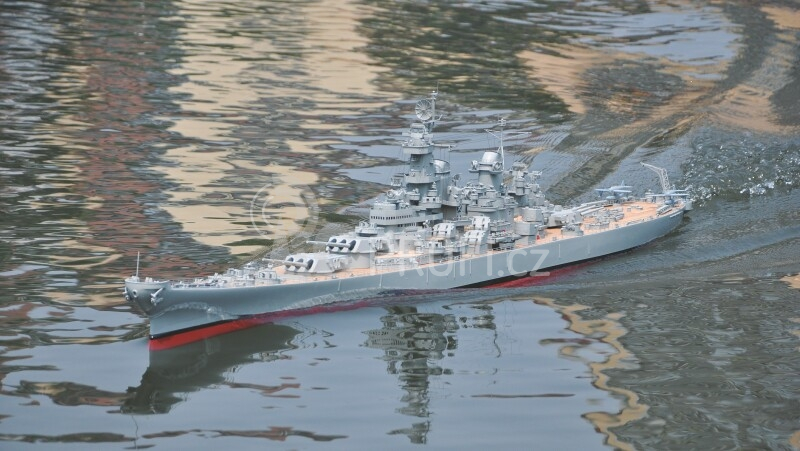 Bitevní loď USS MISSOURI