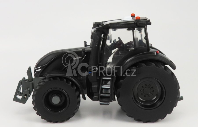 Britains Valtra Q305 Tractor 2018 1:32 Black