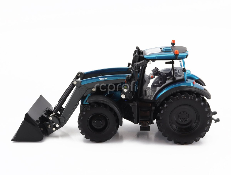 Britains Valtra T234 Tractor With Front Loader 2020 1:32 Modrá Černá