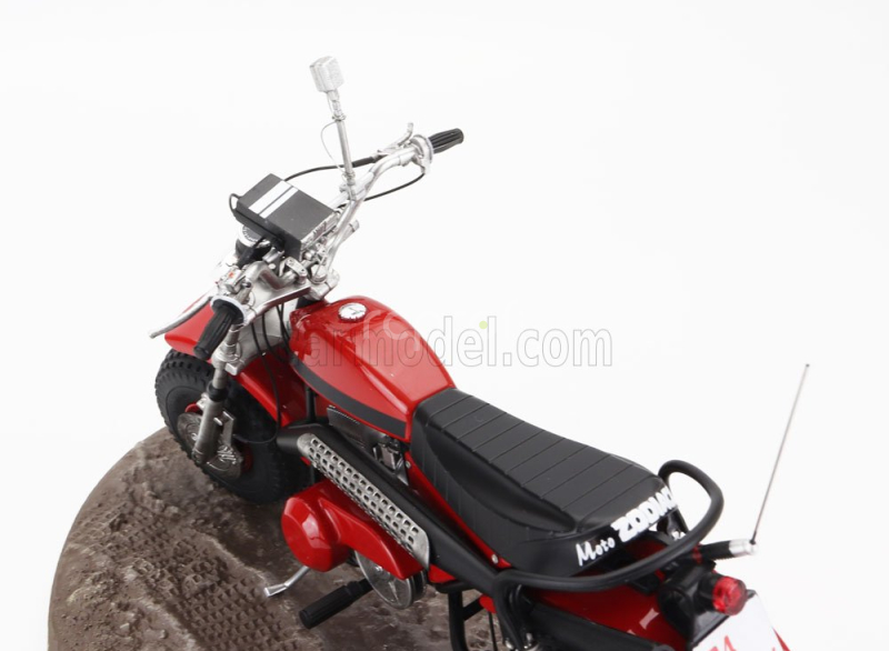 Clc-models Motozodiaco Tuareg 1972 With Bud Spencer Action Figure - From Movie - Altrimenti Ci Arrabbiamo - Tv Series -  - Motorcycle 1:12 Red