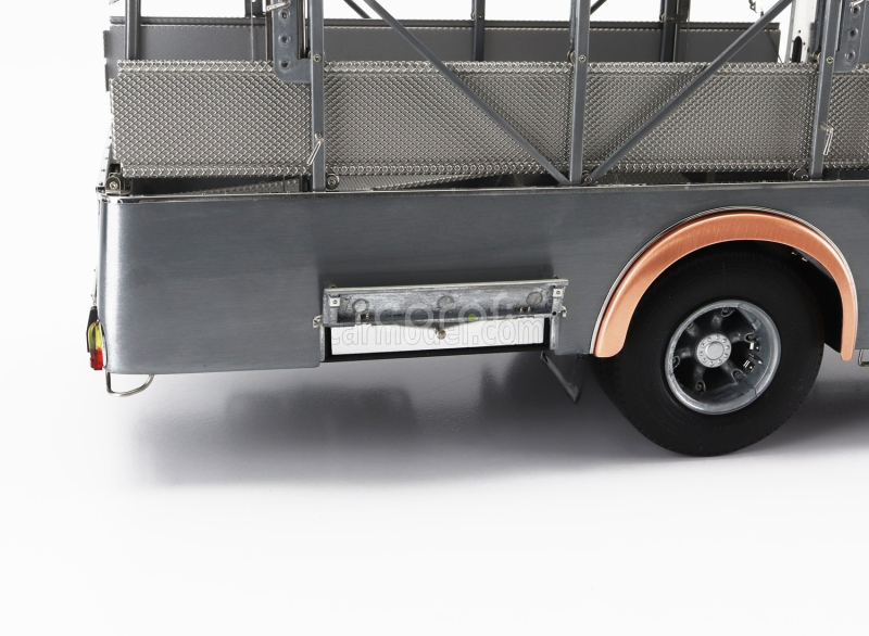 Cmc Fiat 642rn2 Truck Bartoletti F1 Ferrari Car Transporter 1957 1:18 Čirá Povrchová Úprava Šedá