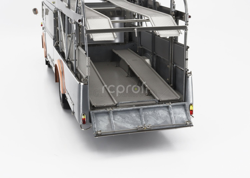 Cmc Fiat 642rn2 Truck Bartoletti F1 Ferrari Car Transporter 1957 1:18 Čirá Povrchová Úprava Šedá