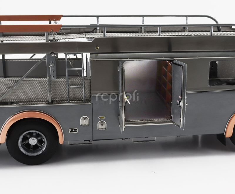 Cmc Fiat 642rn2 Truck Bartoletti F1 Ferrari Car Transporter 1957 1:18 Čirá Povrchová Úprava Šedá