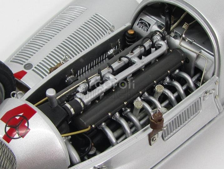 Cmc Mercedes benz F1  W125 N 4 Gp Donington 1937 R.seaman 1:18 Silver