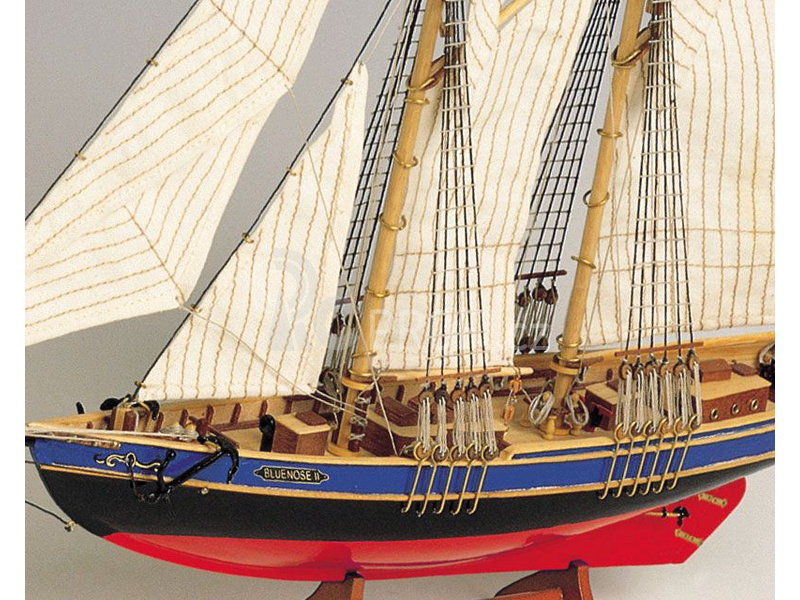 CONSTRUCTO Bluenose II škuner 1:135 kit