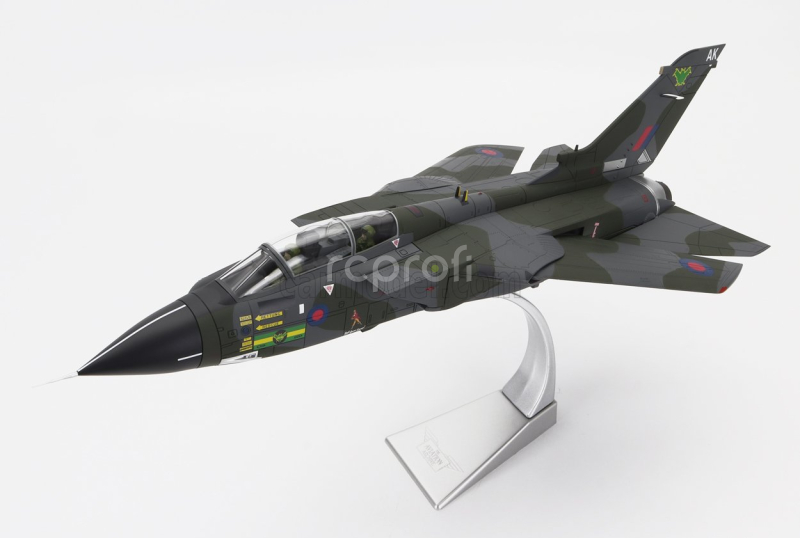 Corgi Panavia aircraft Gr.1 Tornado Military Airplane 1998 1:48 Vojenská Kamufláž