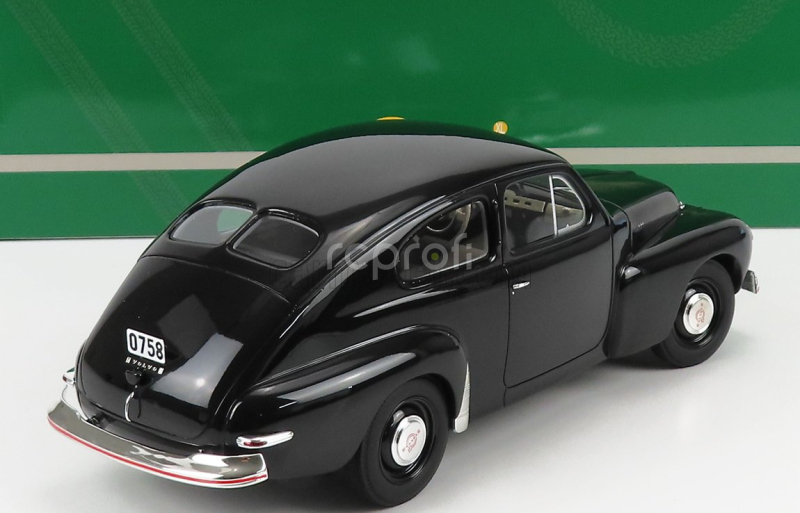 Cult-scale models Volvo Pv444 1947 1:18 Black