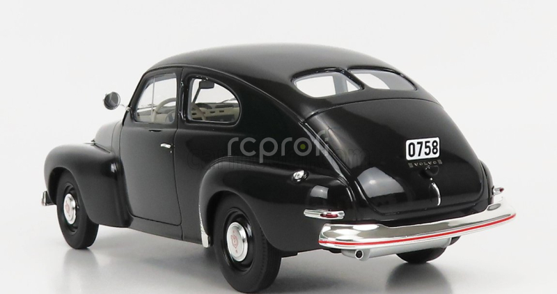 Cult-scale models Volvo Pv444 1947 1:18 Black