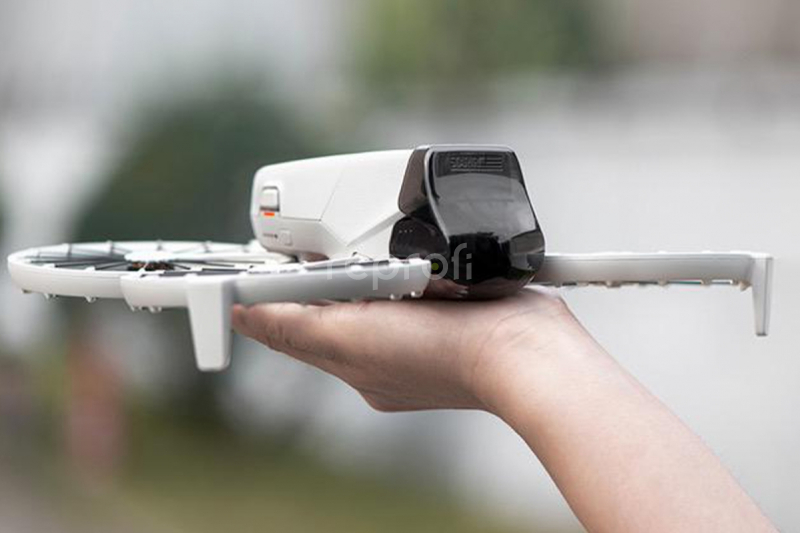 DJI Flip - kryt stabilizovaného závěsu