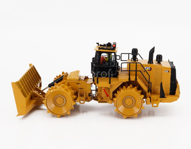 Dm-models Caterpillar Cat836 Ruspa - Scraper Tractor Landfill Compactor 1:50 Žlutá Černá