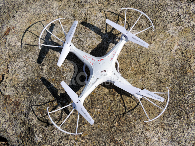 Dron Syma X5