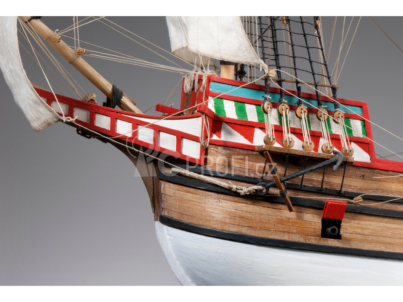 Dušek Golden Hind 1577 1:72 kit