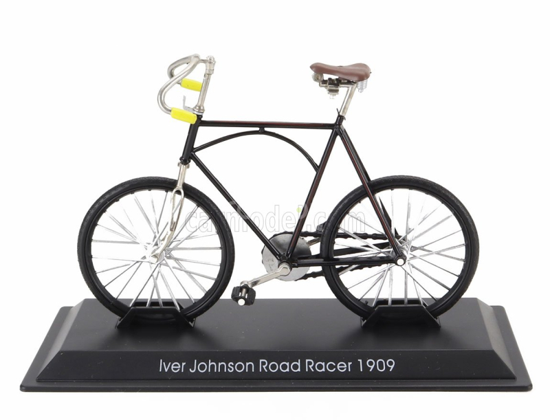 Edicola Bicicletta Iver Johnson Road Racer Bicycle 1909 1:15 Black