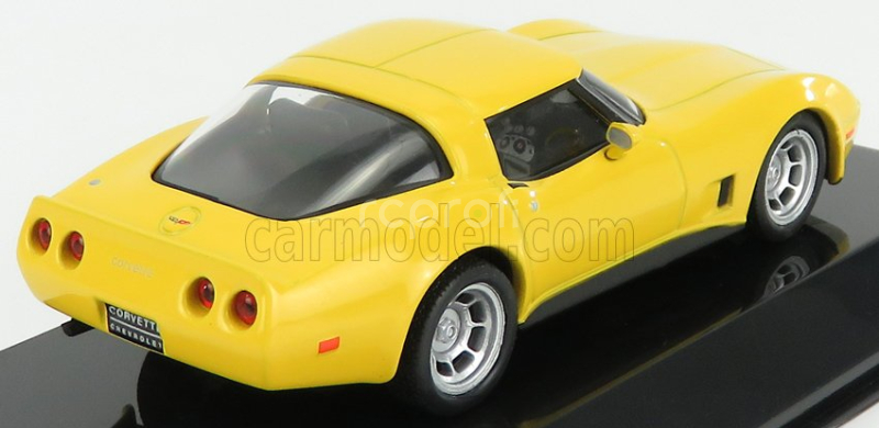 Edicola Chevrolet Corvette 1980 - Con Vetrina - With Showcase 1:43 Žlutá