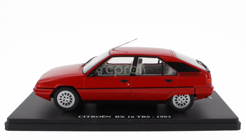 Edicola Citroen Bx 16 Trs 1983 - Con Vetrina - With Showcase 1:24 Red