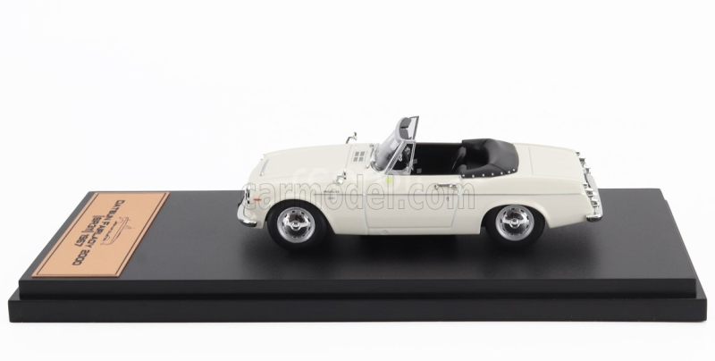 Edicola Datsun Fairlady 2000 (se311) Cabriolet Open 1967 1:43 Bílá