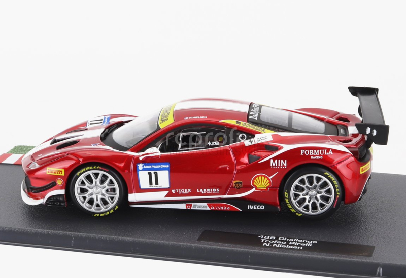 Edicola Ferrari 488 Gtb N 11 Challenge Trofeo Pirelli 2018 Niklas Nielsen 1:43 Červená Met Bílá
