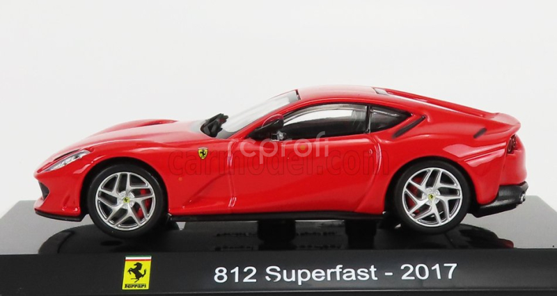 Edicola Ferrari 812 Superfast 2017 - Con Vetrina - With Showcase 1:43 Red