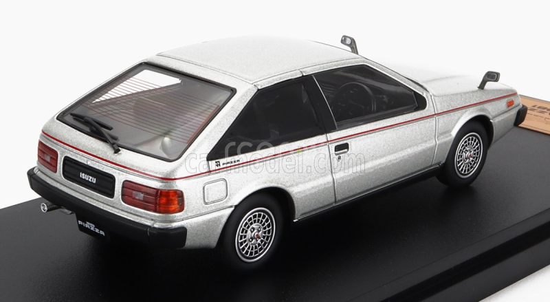 Edicola Isuzu Piazza (jr130) 1981 1:43 Silver