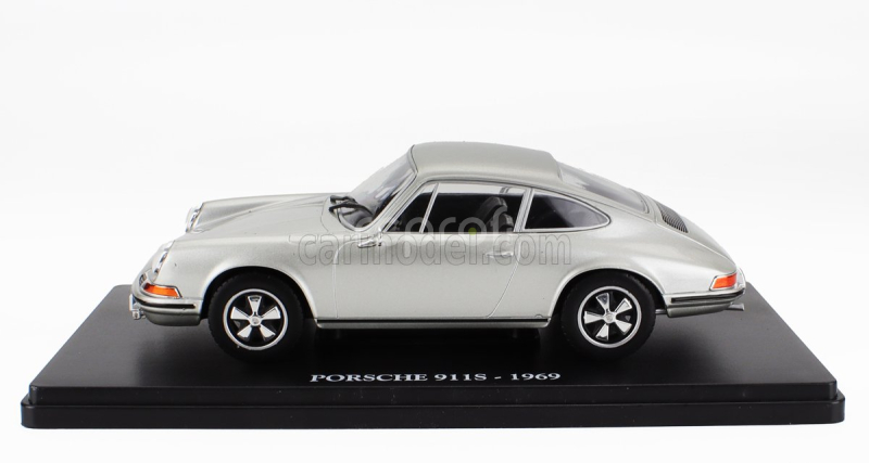 Edicola Porsche 911s Coupe 1969 - Con Vetrina - With Showcase 1:24 Silver