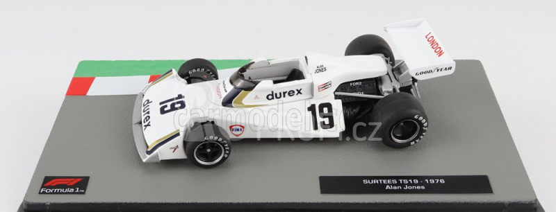 Edicola Surtees F1  Ts19 N 19 Season 1976 Alan Jones 1:43 Bílá