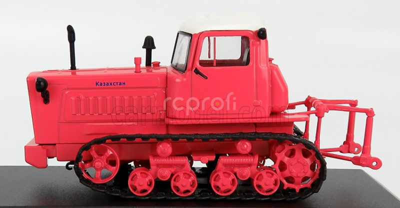 Edicola Vladimirets Dt-75 Tractor 1963 - Damage Blister Box 1:43 Tmavě Růžová