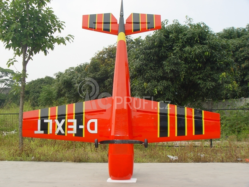 Extra 300 scale 35% (2 700 mm) 100ccm (červeno/černo/stříbrno/bílá)