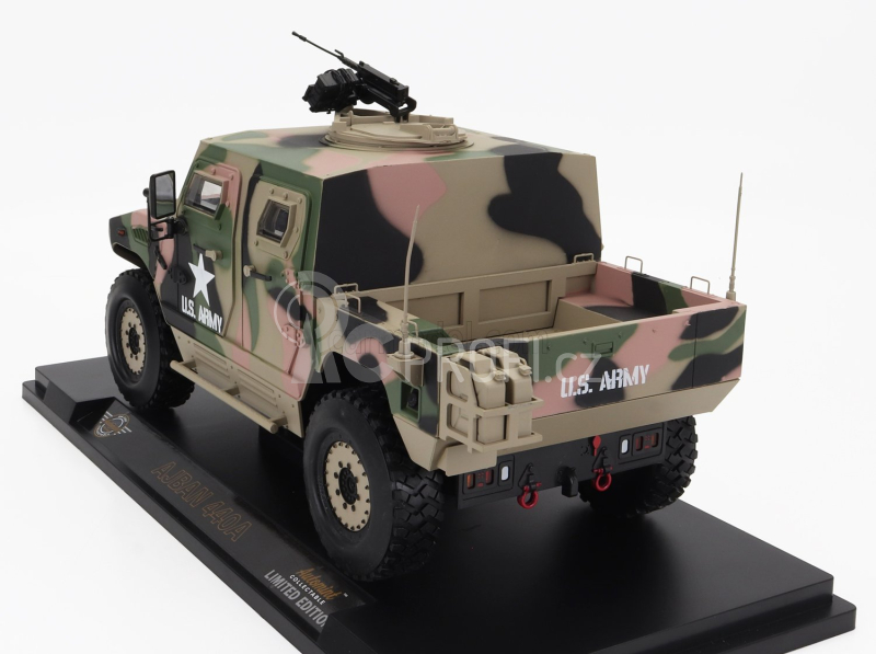 Golden wheel models GAZ Nimr Ajban 440a Infantry Mobility Vehicle 2006 1:16 Vojenská Kamufláž