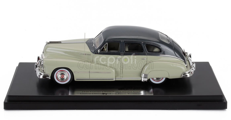 Goldvarg Pontiac Silver Streak Sedan 1948 1:43 2 Tóny Šedé