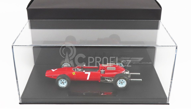 Gp-replicas Ferrari F1 158 Scuderia Ferrari N 7 John Surtees 1:18, červená