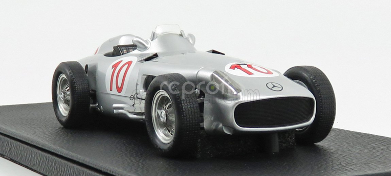 Gp-replicas Mercedes benz F1  W196 N 10 Winner Belgium Gp Juan Manuel Fangio 1955 World Champion 1:18 Silver