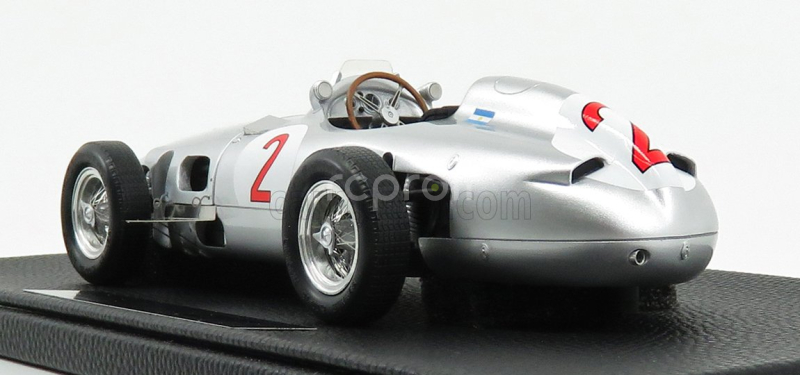 Gp-replicas Mercedes benz F1  W196 N 2 Argentina Gp Juan Manuel Fangio 1955 World Champion 1:18 Silver
