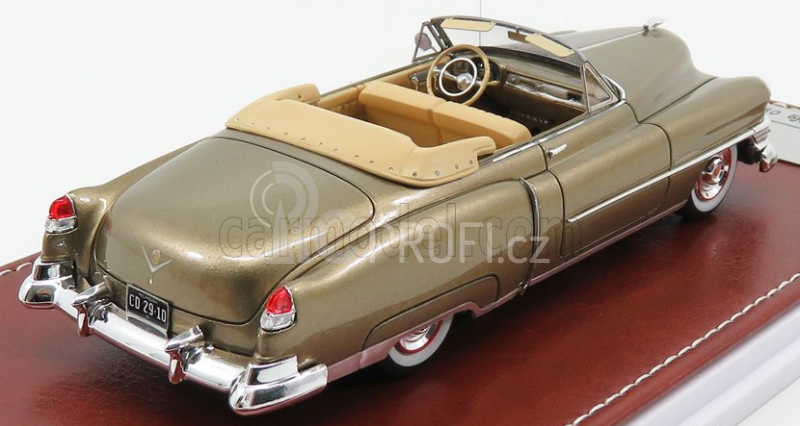 Great-iconic-models Cadillac Series 62 Convertible Open 1951 1:43 Gold
