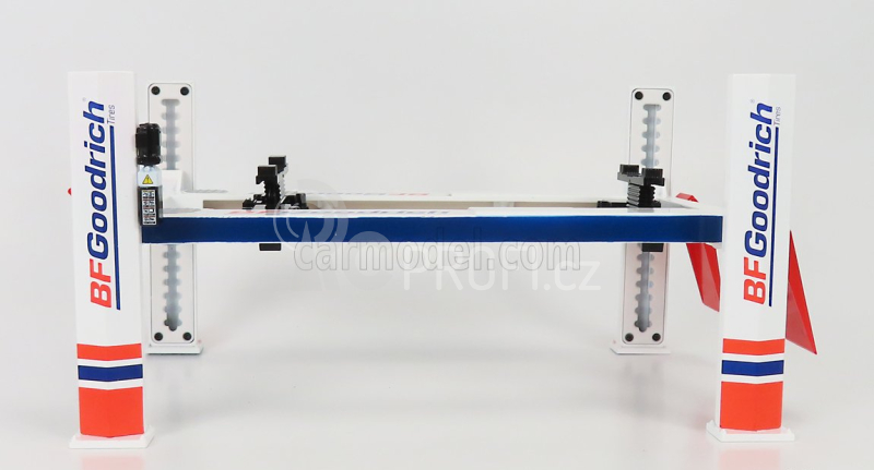 Greenlight Accessories Bf Goodrich Garage Set Officina Čtyřsloupový zvedák 1:18