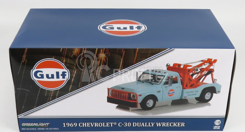 Greenlight Chevrolet C-30 Pick-up Gulf Odtahový vůz 1969 1:18, světle modrá