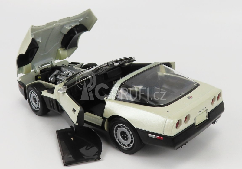 Greenlight Chevrolet Corvette C4 Coupe 1986 - Malcom Konner 1:18, béžová