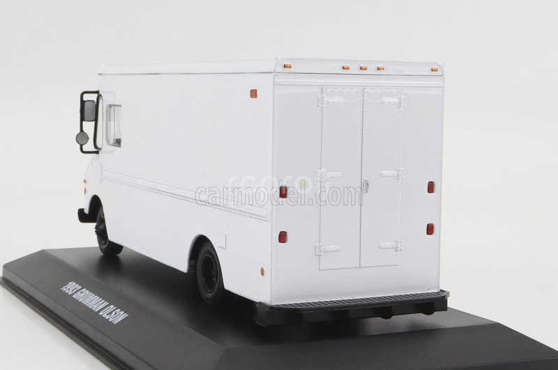 Greenlight Grumman Olson Van 1993 1:43 Bílá