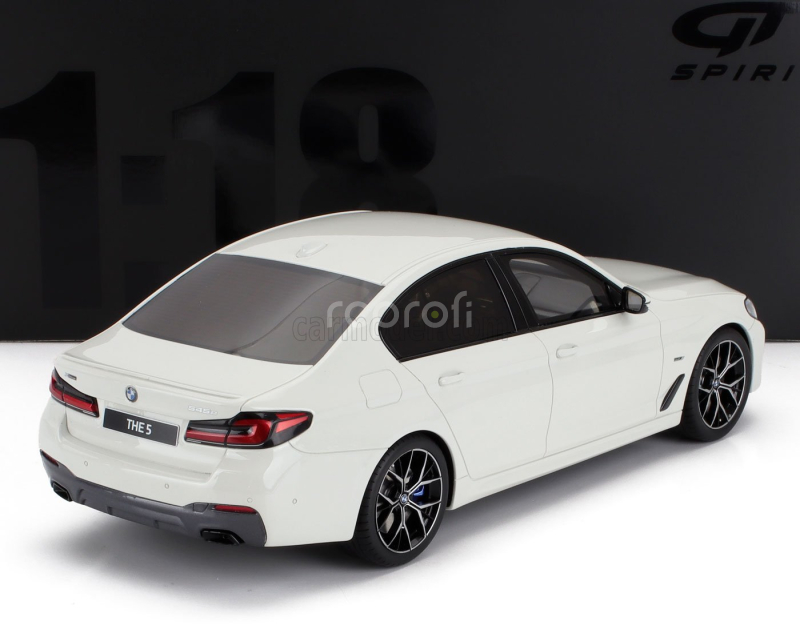 Gt-spirit BMW 5-series 545e Xdrive M-sport (f90) 2023 1:18 Bílá
