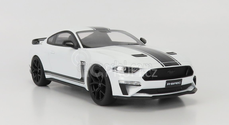 Gt-spirit Ford usa Mustang Coupe 5.0 R-spec Rhd 2020 1:18 Bílá Černá