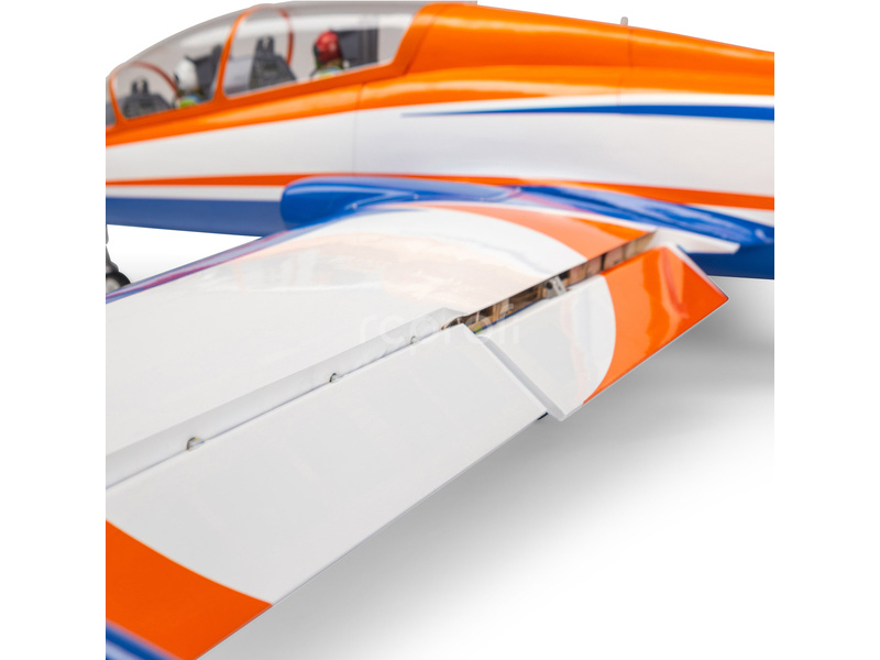 RC letadlo Hangar 9 Aermacchi MB-339 2.1m ARF, zatahovací podvozek